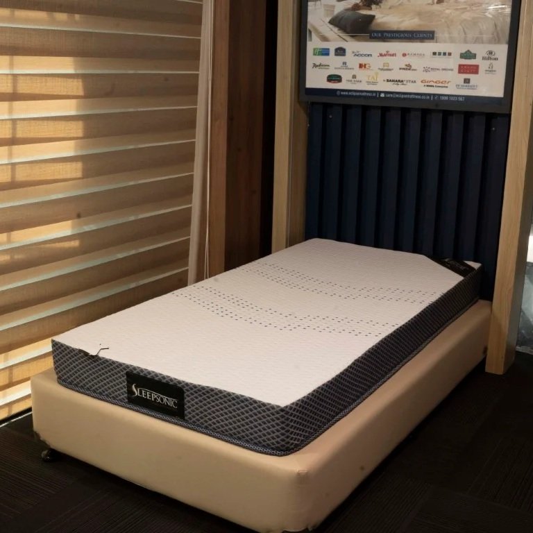 DSC01742 Aura Mattress - Image 1